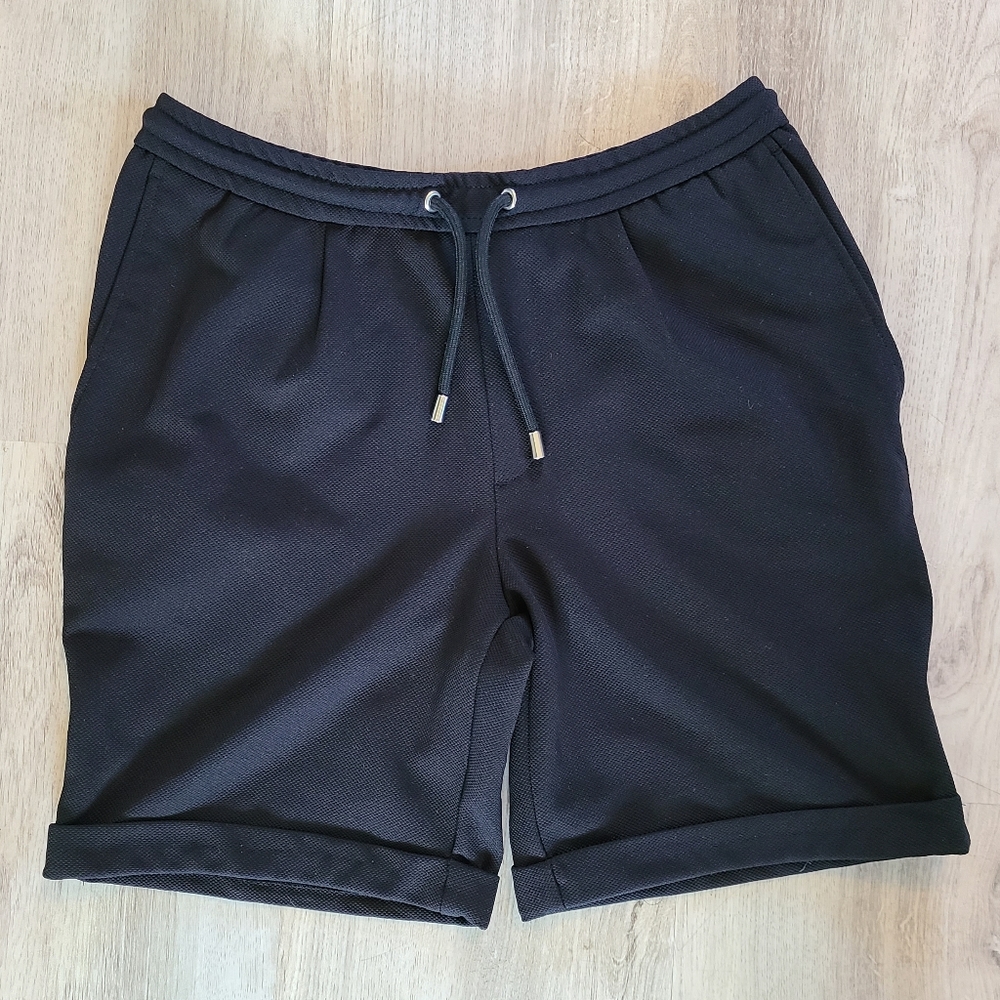 Zara textured weave ruffled shorts